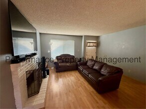 4301 Poach St in Bakersfield, CA - Building Photo - Building Photo