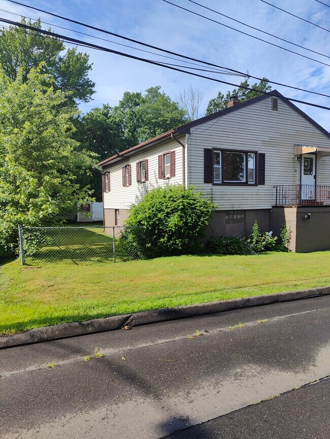 46 Norwell St Rentals in West Haven, CT