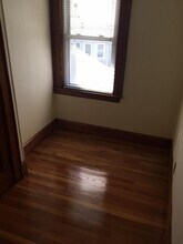 48 Oak St, Unit 2 in Dedham, MA - Building Photo - Building Photo