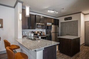 Vintage at Emory Road Apartments in Powell, TN - Building Photo