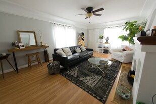 133 Ximeno Avenue in Long Beach, CA - Building Photo