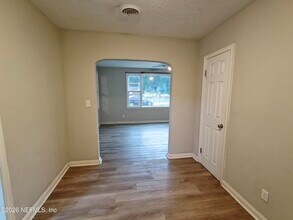 1447 Lawrence Pl in Jacksonville, FL - Building Photo - Building Photo