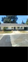 1112 4th St in Woodland, CA - Building Photo