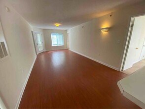 1230 University Ct in Raleigh, NC - Building Photo - Building Photo