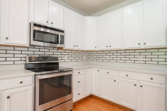 1747 Ann Scarlet Ct in Woodbridge, VA - Building Photo - Building Photo