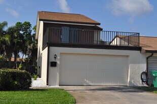 165 Seawind Dr in Satellite Beach, FL - Building Photo