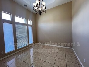 1301 San Felipe Dr in Mission, TX - Foto de edificio - Building Photo