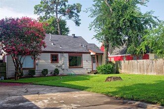 2524 Sheridan St in Houston, TX - Building Photo - Building Photo