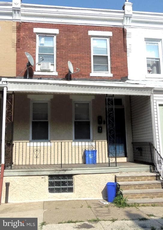 property at 123 S Salford St