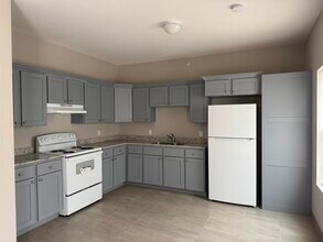 2302 Rosario St in Laredo, TX - Building Photo - Building Photo