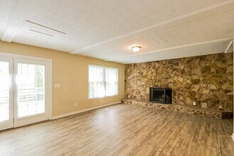 4629 Dogwood Farms Dr in Decatur, GA - Building Photo - Building Photo