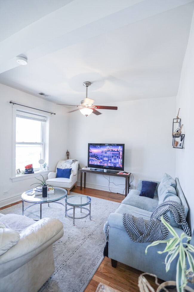 2808 N Halsted St in Chicago, IL - Building Photo - Building Photo
