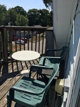 9 Chestnut Ln, Unit #3 in Brockton, MA - Foto de edificio - Building Photo