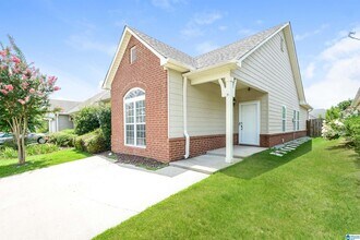 1068 Fairbank Ln in Chelsea, AL - Building Photo - Building Photo