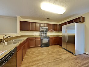 3195 Hidden Creek Dr in Antioch, TN - Building Photo - Building Photo