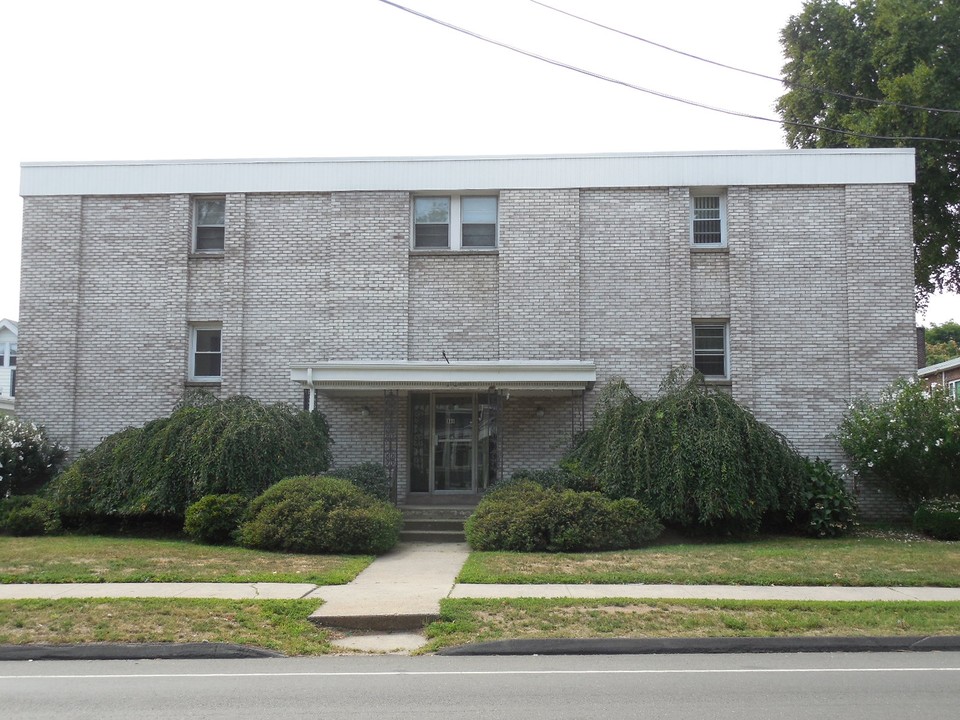 986 Whalley Ave in New Haven, CT - Building Photo