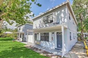 250 S Robbins Ave in Titusville, FL - Building Photo