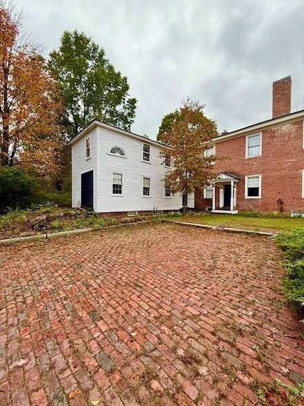 property at 1368 Main St