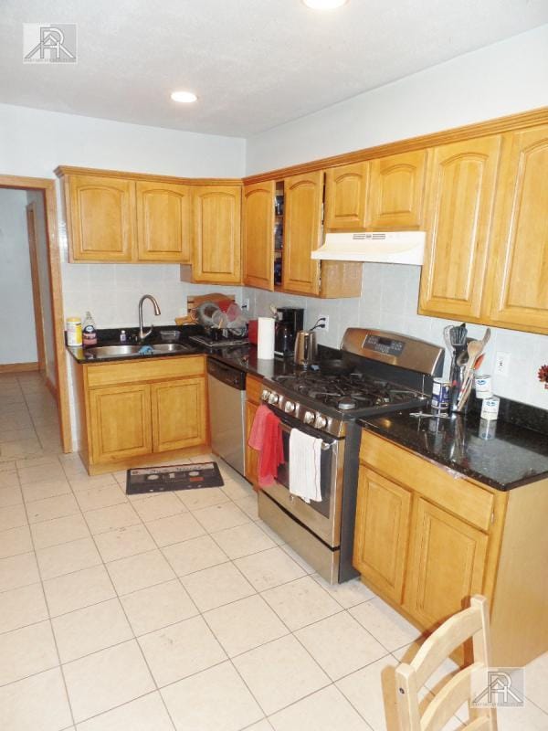 property at 23 Gibbs St