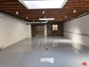 3751 S Robertson Blvd in Culver City, CA - Building Photo - Building Photo