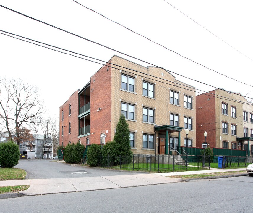 Nelson Street Apartments in Hartford, CT - Building Photo