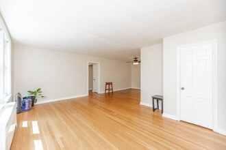 1143 E 50th St in Chicago, IL - Building Photo - Building Photo