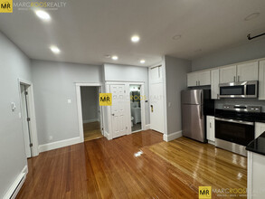479 Commonwealth Ave, Unit #3 in Boston, MA - Building Photo - Building Photo