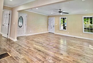 5856 Cooks Rd in South Fulton, GA - Building Photo - Building Photo