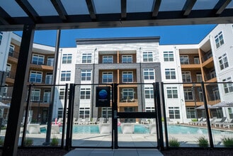 Rosewick Apartments in La Plata, MD - Foto de edificio - Building Photo
