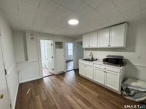 81 Springdale Ave in Meriden, CT - Building Photo - Building Photo