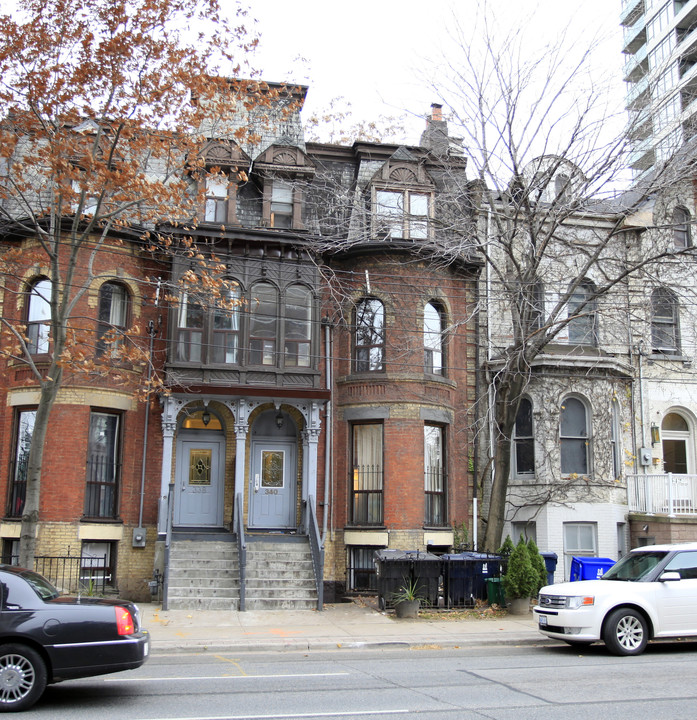 340 Jarvis St in Toronto, ON - Building Photo