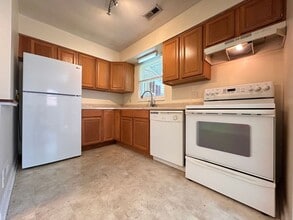 3549 Seay Ave in Norfolk, VA - Building Photo - Building Photo