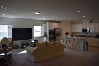 701 Betten St in Los Banos, CA - Building Photo - Building Photo