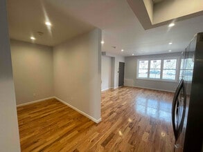 442 Fountain Ave-Unit -3 in Brooklyn, NY - Building Photo - Building Photo