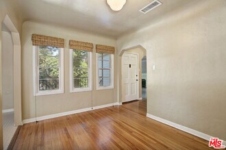 11338 Cashmere St in Los Angeles, CA - Foto de edificio - Building Photo