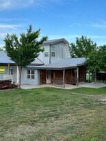 5637 FM 813, Unit 5637 in Waxahachie, TX - Building Photo