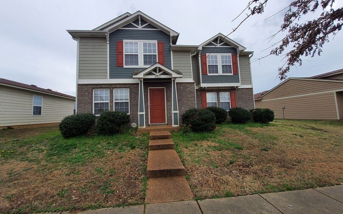 10023 Chariden Dr in Cordova, TN - Building Photo