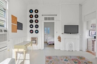 1035 N Derbigny St in New Orleans, LA - Building Photo - Building Photo