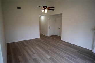 9502 Round Up Ln in Houston, TX - Building Photo - Building Photo