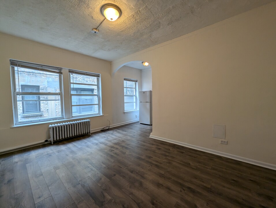 5412 N Kenmore Ave, Unit 5417-410 in Chicago, IL - Building Photo