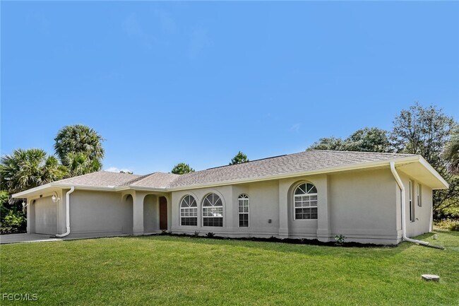 2810 Beloit Terrace in North Port, FL - Building Photo - Building Photo