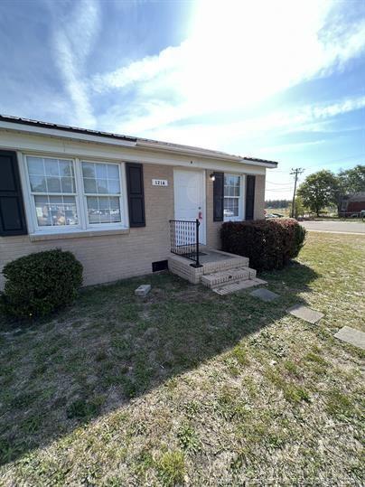 121 Calvin St in Spring Lake, NC - Building Photo