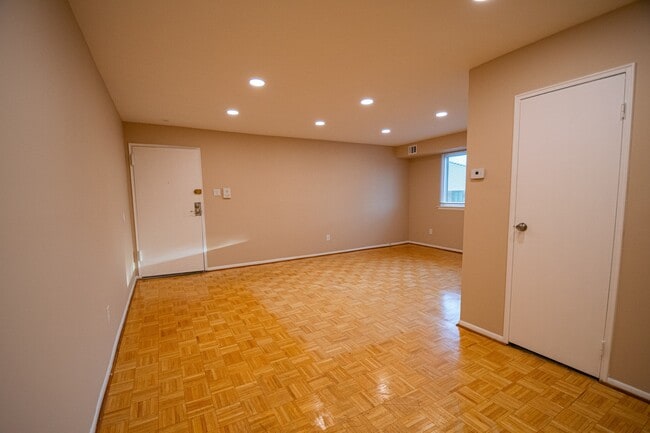 9921 Bustleton Ave, Unit k1