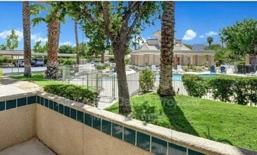 74800 Sheryl Ave in Palm Desert, CA - Foto de edificio - Building Photo