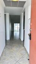 20800 NE 8th Ct in Miami, FL - Building Photo