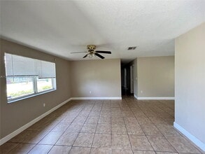 222 SW 6th Ave in Florida City, FL - Building Photo - Building Photo