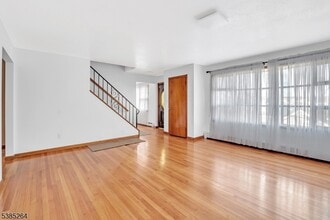 12 Park Ave in Kearny, NJ - Building Photo - Building Photo
