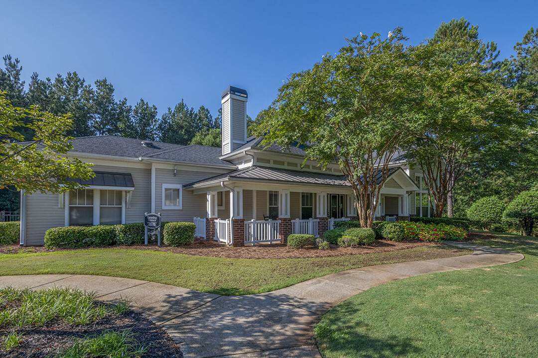 The Glen at Lanier Crossing in Stockbridge, GA - Building Photo