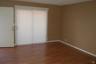 27 S 3rd St, Unit 6 in Rio Vista, CA - Building Photo - Building Photo