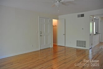 305 Grady Ave in Tryon, NC - Building Photo - Building Photo